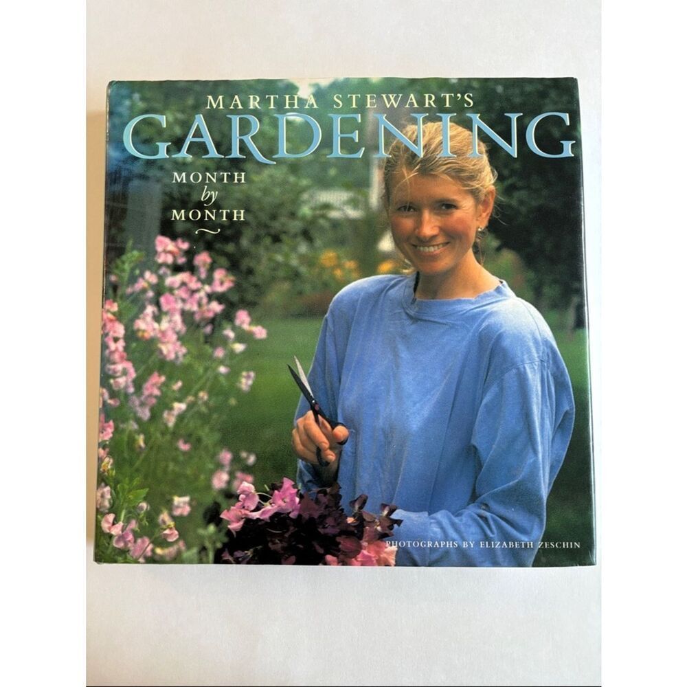 Martha Stewart’s Gardening Month By Month Book Vintage 1991